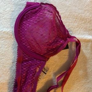 Huit Lingerie rose pink bra